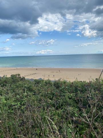 8 Bed Sun Decked Caravan Unlimited High Speed Wifi And Fun At Seawick Holiday Park Clacton-on-Sea Dış mekan fotoğraf